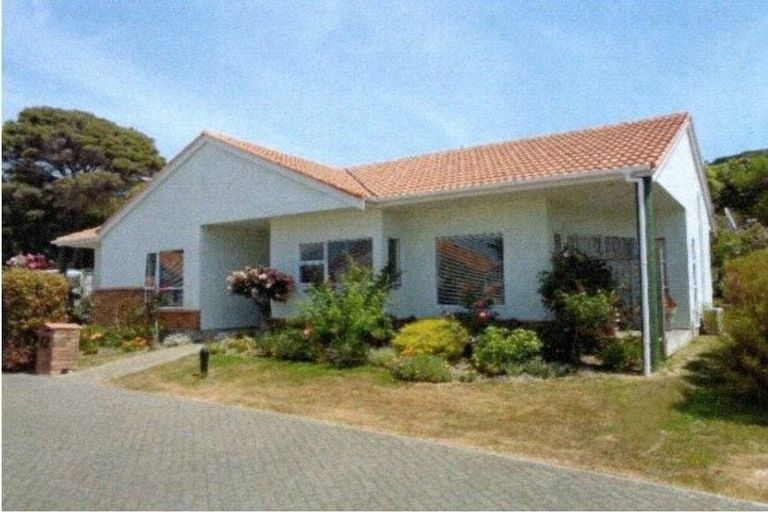 Photo of property in 12 Lakeside Villas, Whitby, Porirua, 5024