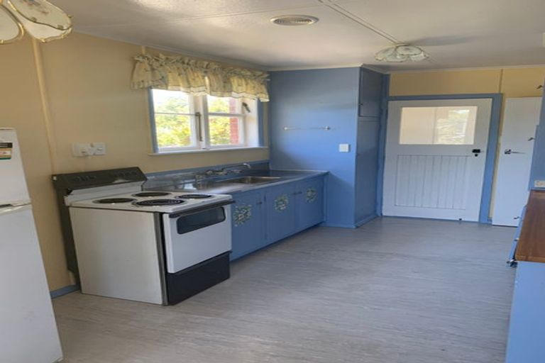 Photo of property in 2 Gordon Crescent, Marton, 4710