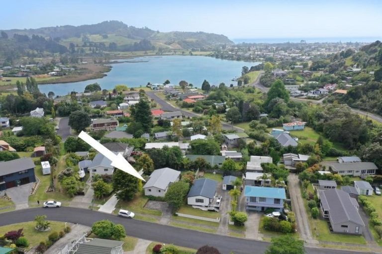 Photo of property in 13 Windsor Drive, Tairua, 3508