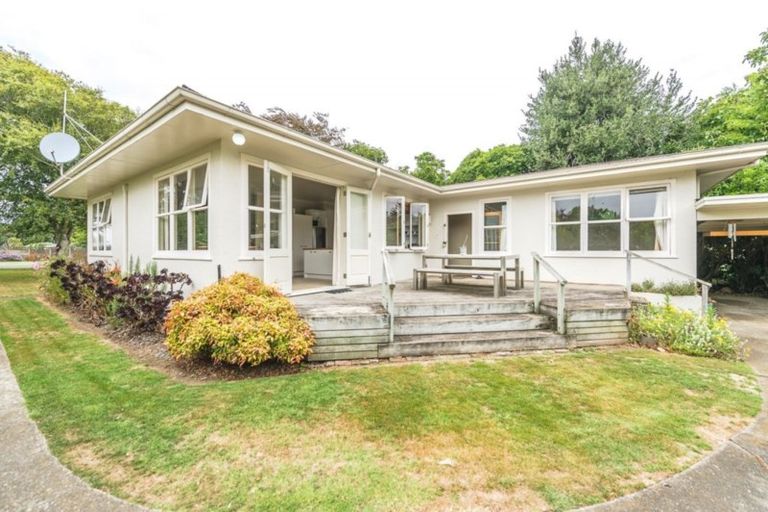 Photo of property in 38 Parsons Street, Saint Johns Hill, Whanganui, 4501