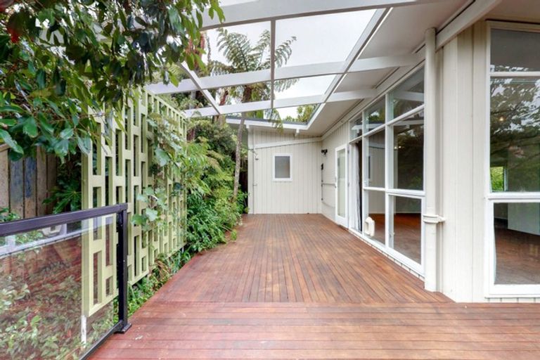 Photo of property in 9 Silverbirch Grove, Churton Park, Wellington, 6037