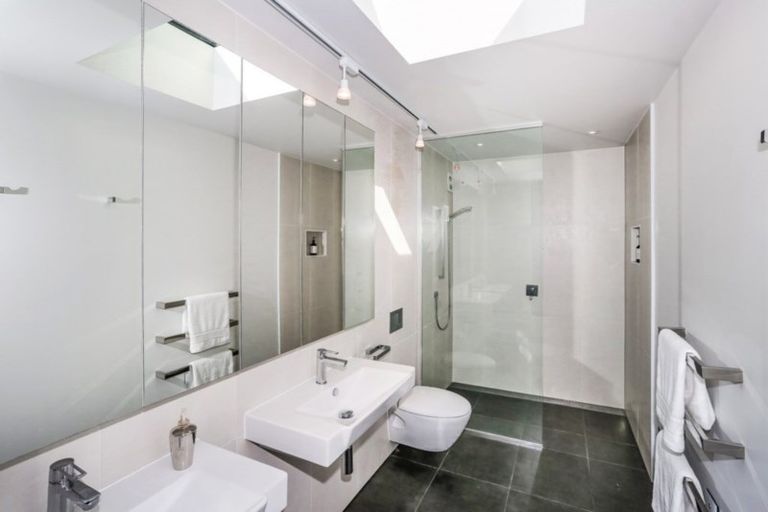 Photo of property in 5 Lombardia Way, Karaka, Papakura, 2113