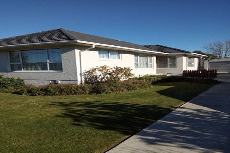 Photo of property in 15 Pembroke Street, Avondale, Christchurch, 8061