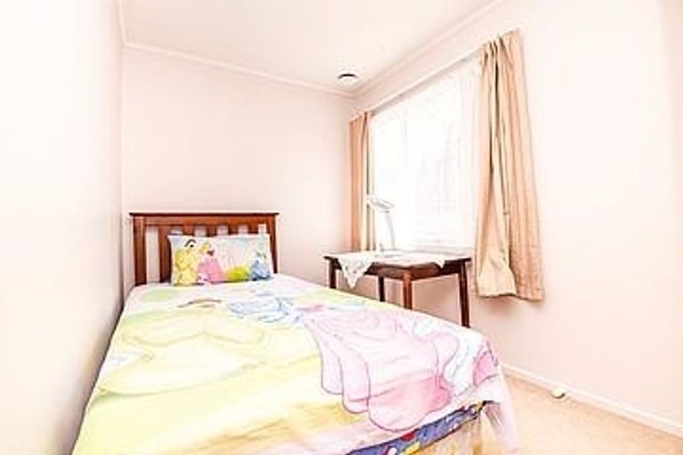 Photo of property in 20 Ordley Grove, Tawa, Wellington, 5028