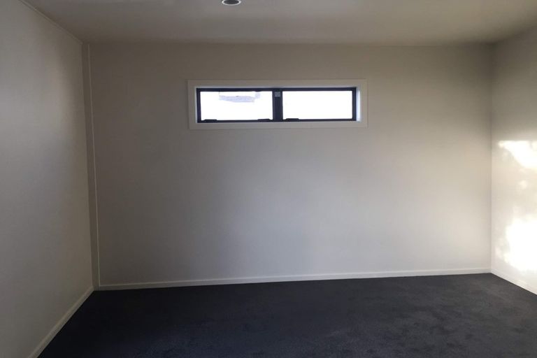 Photo of property in Krisley Court, 7/6 Ambrico Place, New Lynn, Auckland, 0600