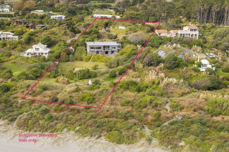 Photo of property in 64 Paetawa Road, Peka Peka, Waikanae, 5391