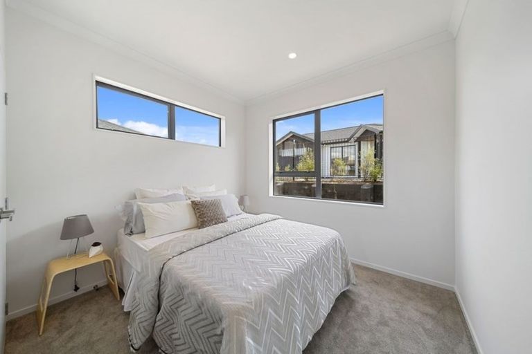 Photo of property in 2 Frazen Avenue, Papakura, 2110