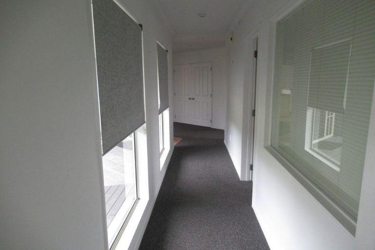 Photo of property in 5 Adrian Grove, Waikanae Beach, Waikanae, 5036