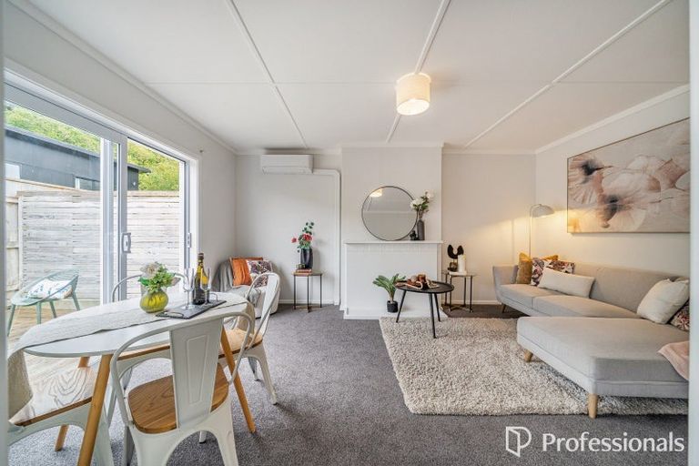 Photo of property in 5 Swainson Street, Naenae, Lower Hutt, 5011