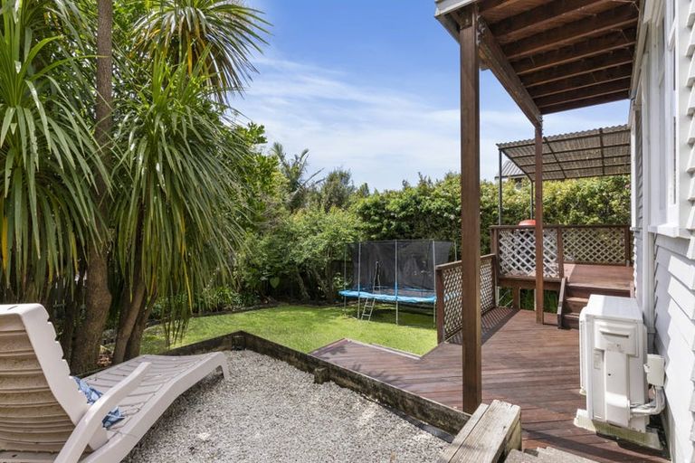 Photo of property in 1/47 Lyons Avenue, Murrays Bay, Auckland, 0630