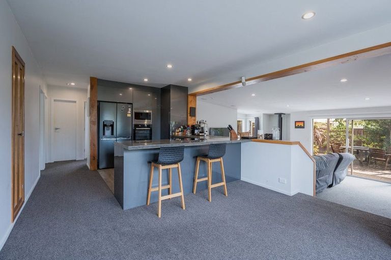 Photo of property in 1 Bird Lane, Wakefield, 7025