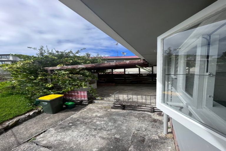 Photo of property in 39 Diana Drive, Glenfield, Auckland, 0627