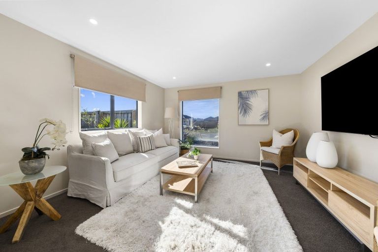 Photo of property in 6 Deans Place, Amberley, 7410