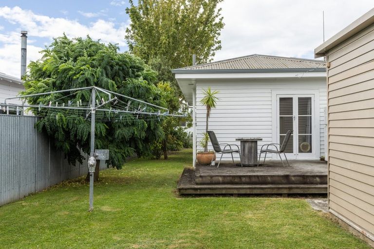 Photo of property in 18 Avenue Road, Greenmeadows, Napier, 4112