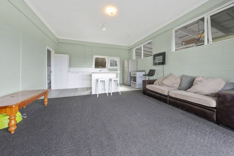 Photo of property in 15 Prangley Avenue, Mangere, Auckland, 2022