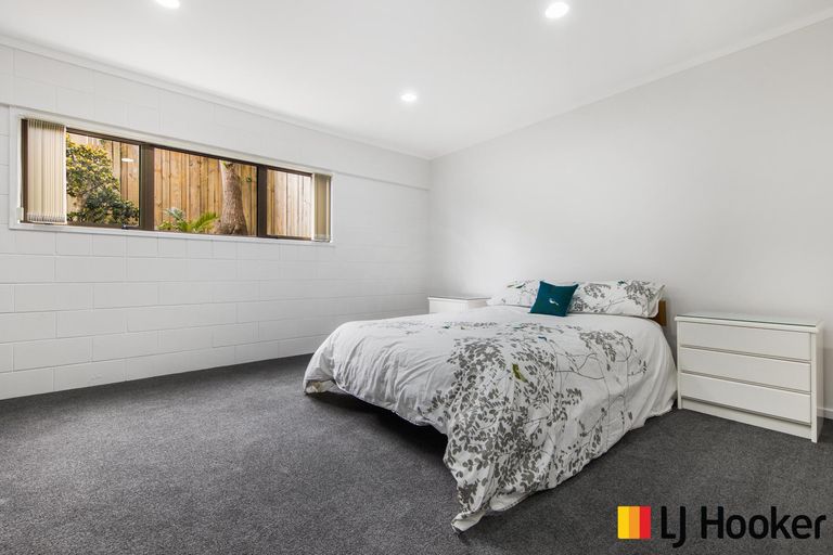 Photo of property in 21 St Annes Crescent, Wattle Downs, Auckland, 2103