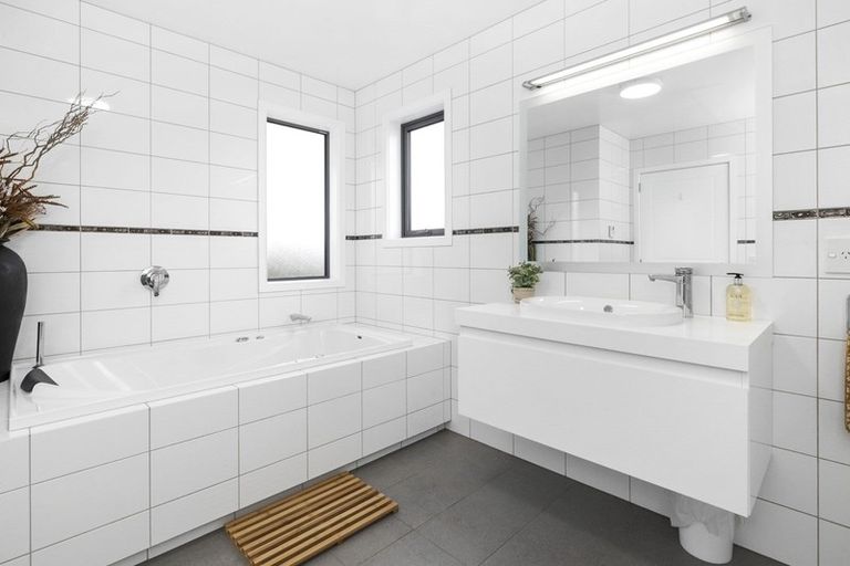 Photo of property in 4f Clayton Street, Saint Clair, Dunedin, 9012