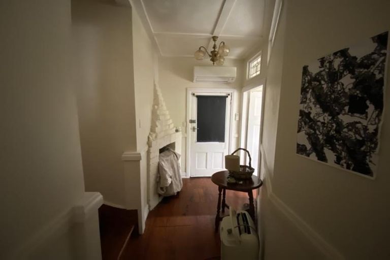 Photo of property in 40 Holloway Road, Aro Valley, Wellington, 6021