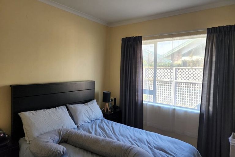 Photo of property in Miramar Villas, 13/6 Brussels Street, Miramar, Wellington, 6022