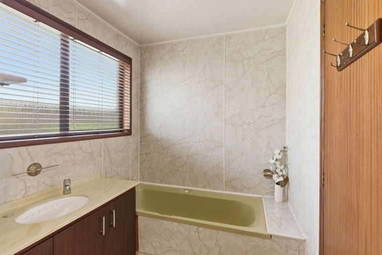 Photo of property in 12 Swithland Place, Avonhead, Christchurch, 8042