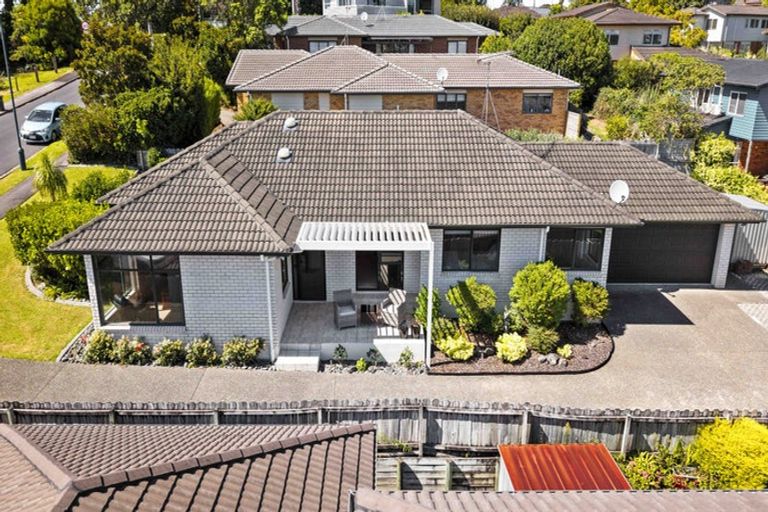 Photo of property in 8 Jelas Road, Red Beach, 0932