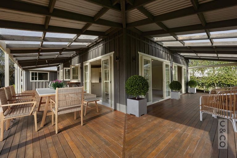 Photo of property in 5 Cambridge Road, Riverhead, 0820