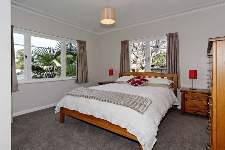 Photo of property in 7 Hinekohu Street, New Lynn, Auckland, 0600