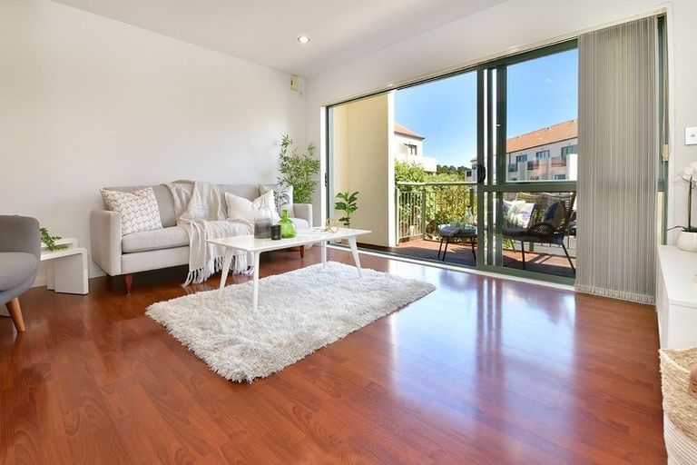 Photo of property in 40 Waterside Crescent, Gulf Harbour, Whangaparaoa, 0930
