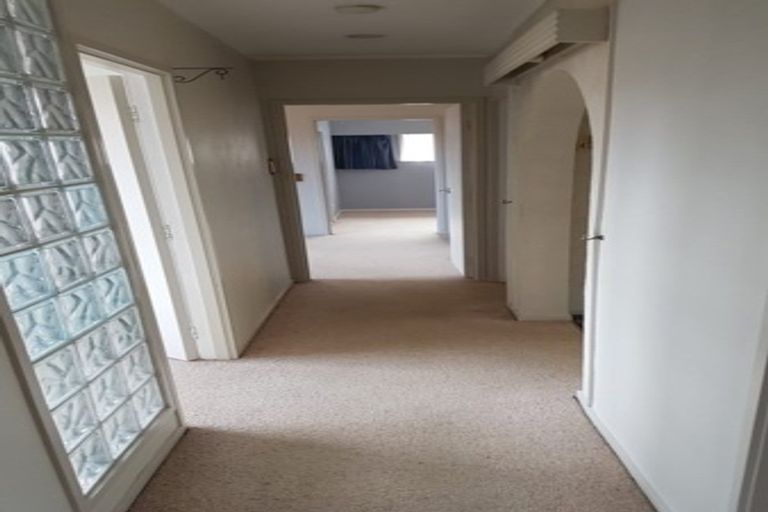 Photo of property in 19c Te Anau Place, Pakuranga Heights, Auckland, 2010