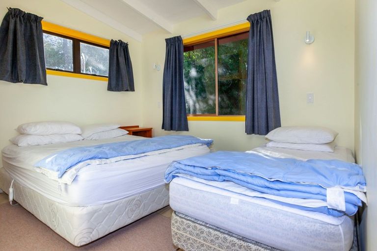 Photo of property in 18 Daphne Road, Tairua, 3508