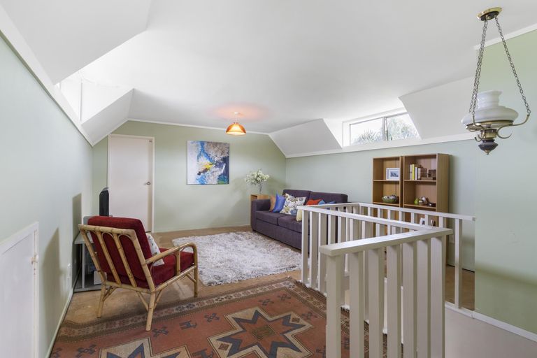 Photo of property in 69b Hattaway Avenue, Bucklands Beach, Auckland, 2012