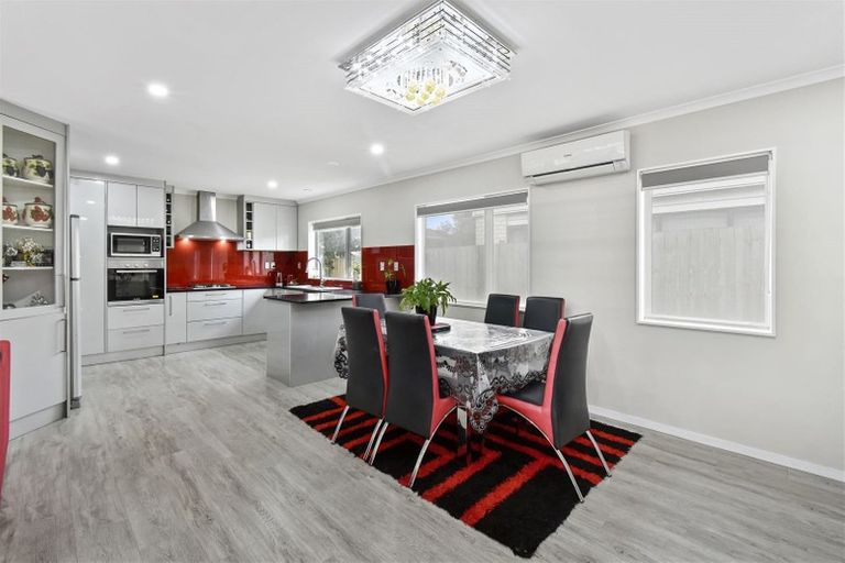 Photo of property in 45b Russell Road, Manurewa, Auckland, 2102