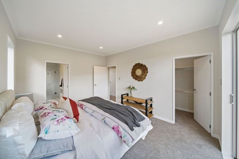 Photo of property in 3 Papaview Road, Papakura, 2110