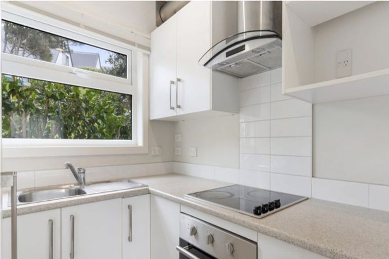 Photo of property in 1/37 Waipa Street, Birkenhead, Auckland, 0626