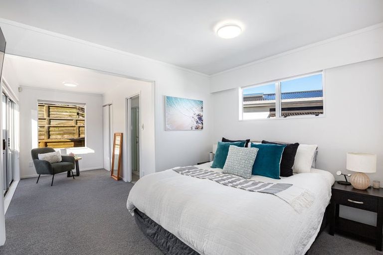 Photo of property in 6 Tregear Place, Camborne, Porirua, 5026