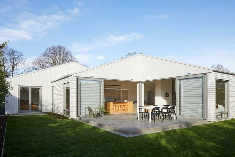 Photo of property in 17 Gosset Street, St Albans, Christchurch, 8014