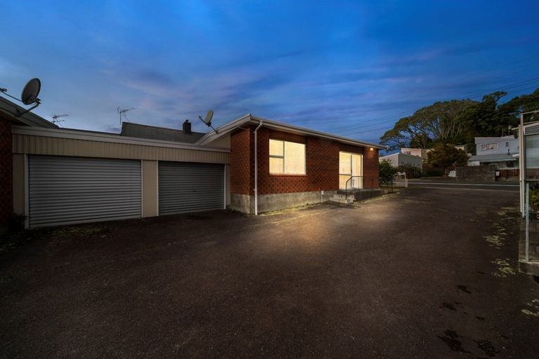 Photo of property in 3/127 Lemon Street, New Plymouth, 4312