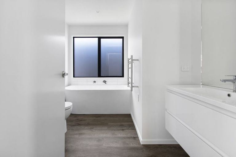 Photo of property in 82 Jacks Landing Drive, Hamilton Lake, Hamilton, 3204