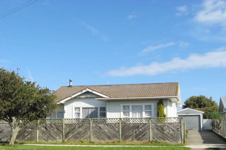 Photo of property in 73 Gonville Avenue, Gonville, Whanganui, 4501