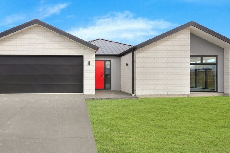 Photo of property in 32 Northside Drive, Waikuku, Rangiora, 7473