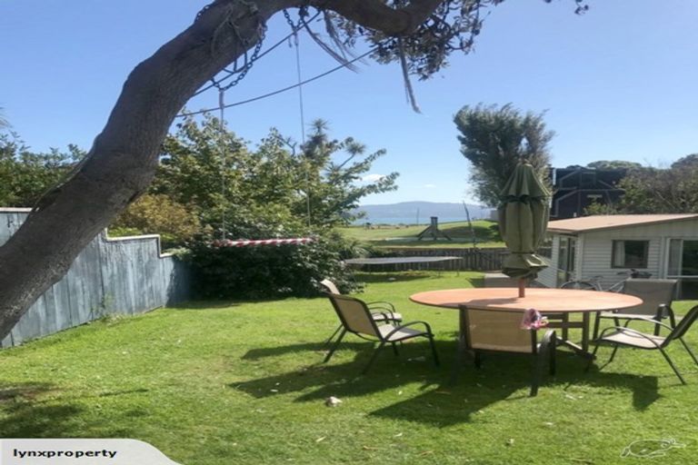 Photo of property in 410 Muritai Road, Eastbourne, Lower Hutt, 5013
