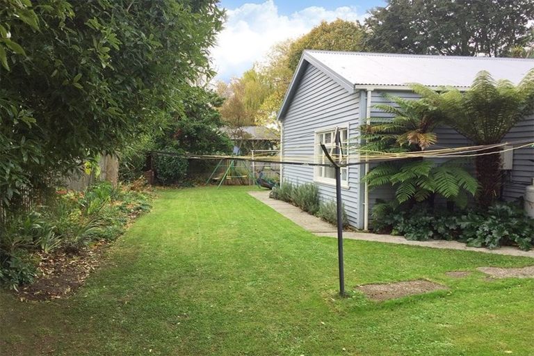 Photo of property in 60 Oxley Avenue, St Albans, Christchurch, 8014