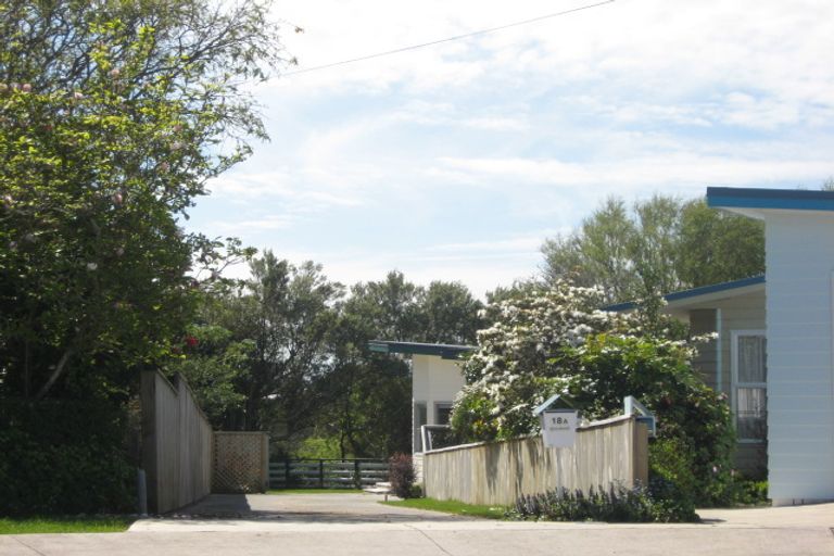 Photo of property in 18 Raniera Street, Glen Avon, New Plymouth, 4312