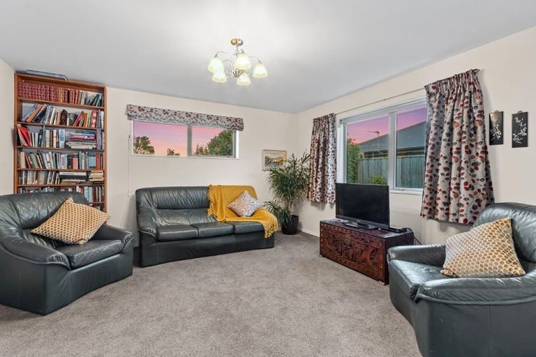 Photo of property in 17 Parklea Avenue, Halswell, Christchurch, 8025