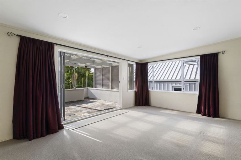 Photo of property in 33 Beulah Avenue, Rothesay Bay, Auckland, 0630