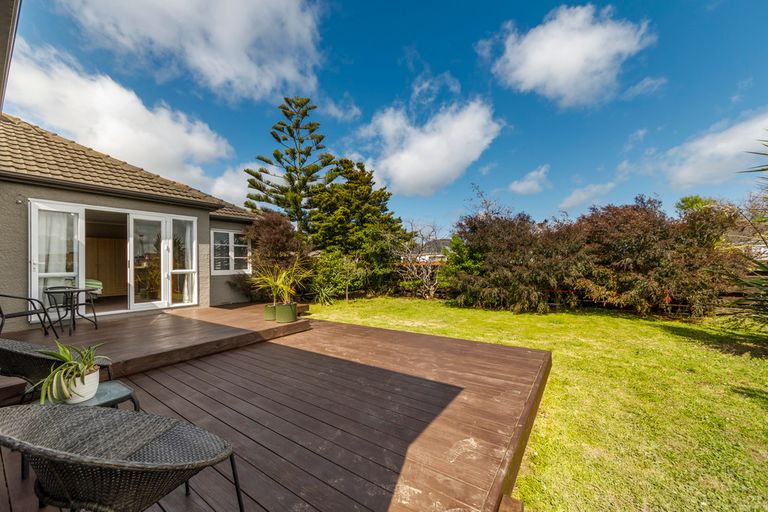 Photo of property in 15 Tyndall Street, Palmerston North, 4414