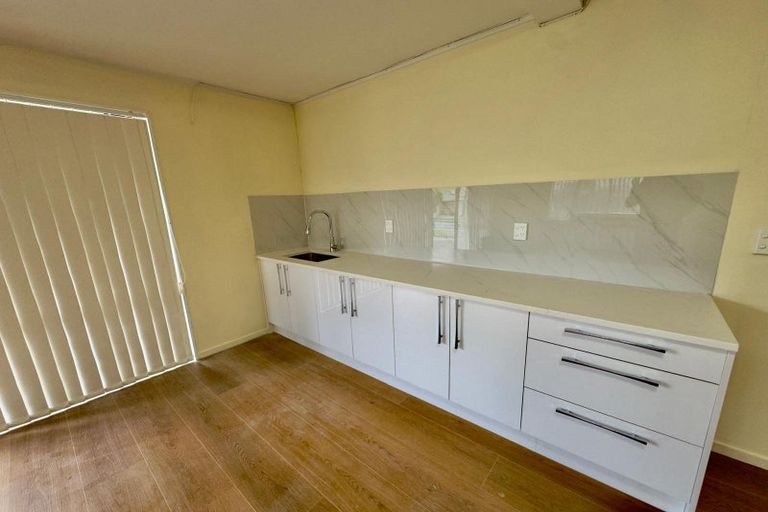 Photo of property in 105 Eugenia Rise, Goodwood Heights, Auckland, 2105