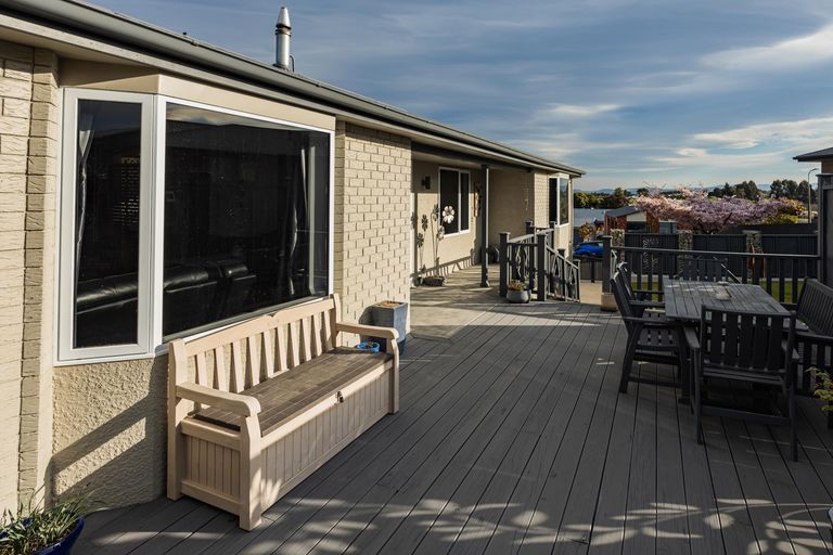 Photo of property in 3 Leven Street, South Hill, Oamaru, 9400