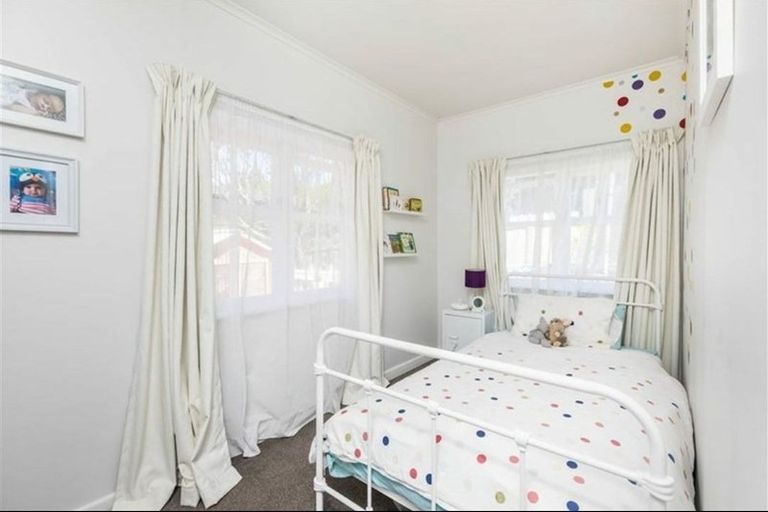 Photo of property in 1/65 Eskdale Road, Birkdale, Auckland, 0626