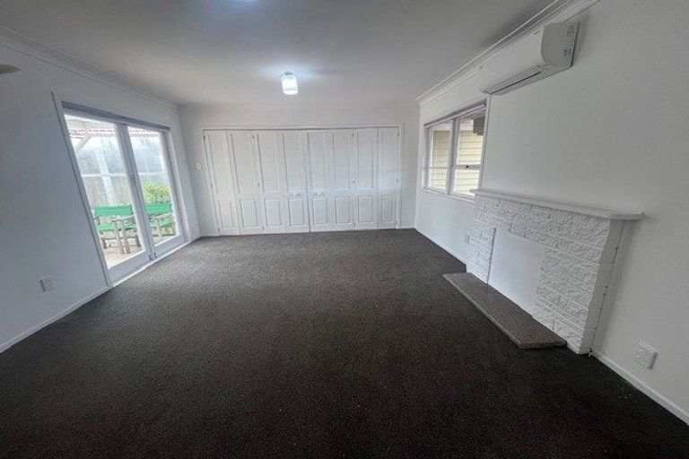 Photo of property in 63 Litten Road, Cockle Bay, Auckland, 2014